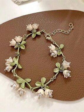 Floral Pink Pearl Charm Bracelet A2013
